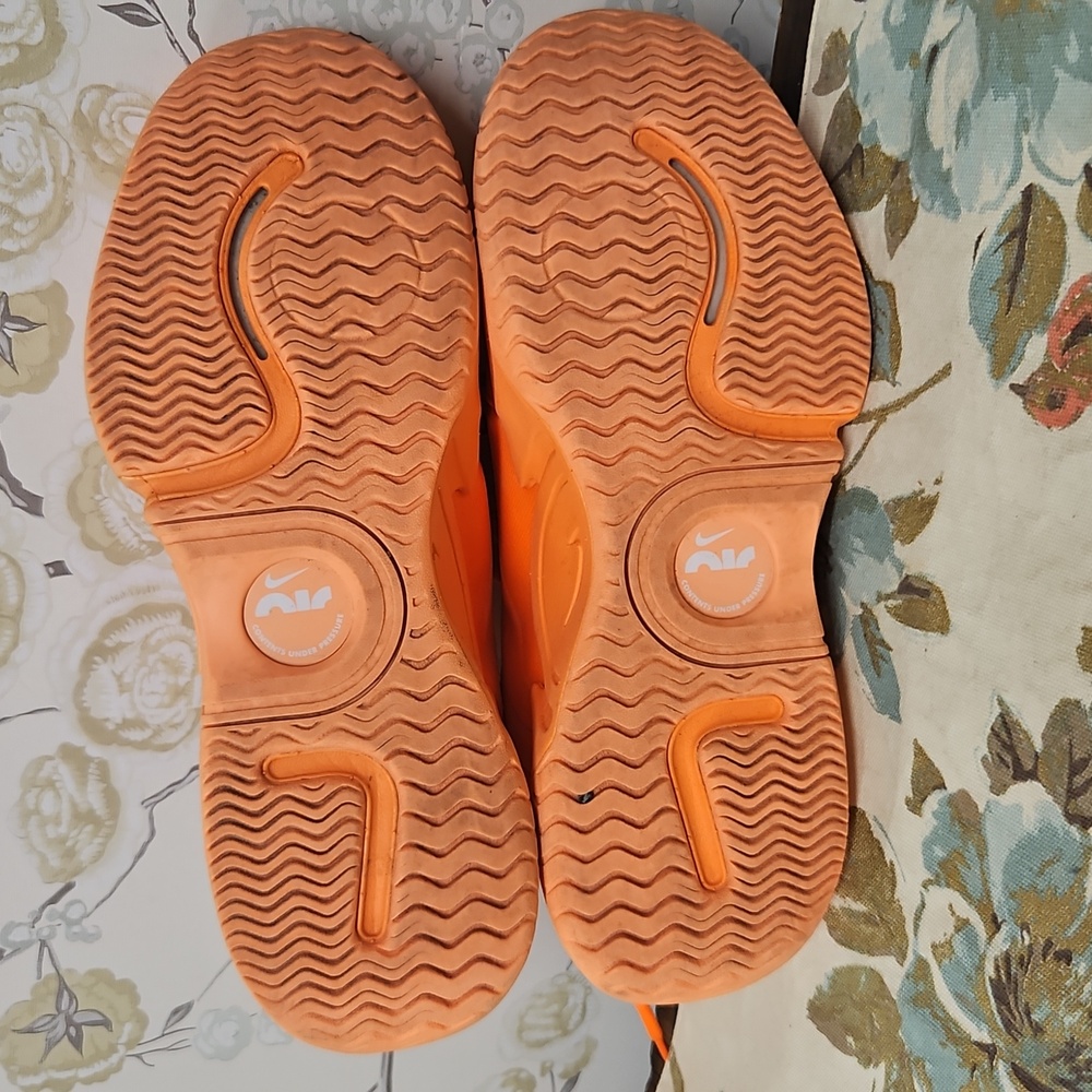 Nike Women's Bright Orange Athletic Shoes - Picture 8 of 8